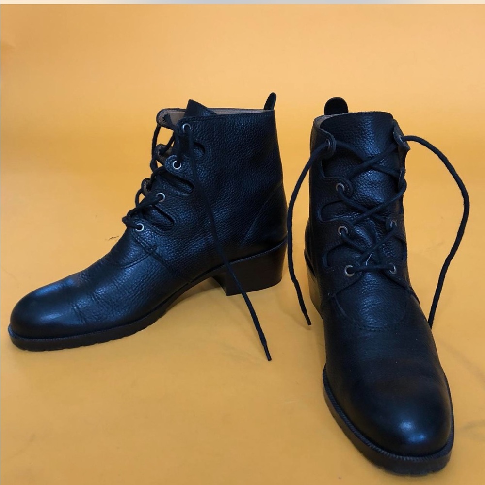 Vintage BLACK GENUINE LEATHER 70'S VINTAGE COMBAT boots size 8